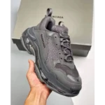 Trendy Balenciaga Triple S Shoes For Men (SW5636)
