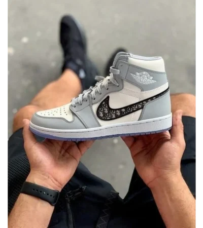 Trendy Nike Air Jordan Retro 1 R Shoes for Men (SW4774)