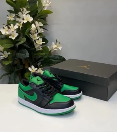 Trendy Nike Jordan Retro 1 Low Black Lucky Green Shoes For Men (SW5635)